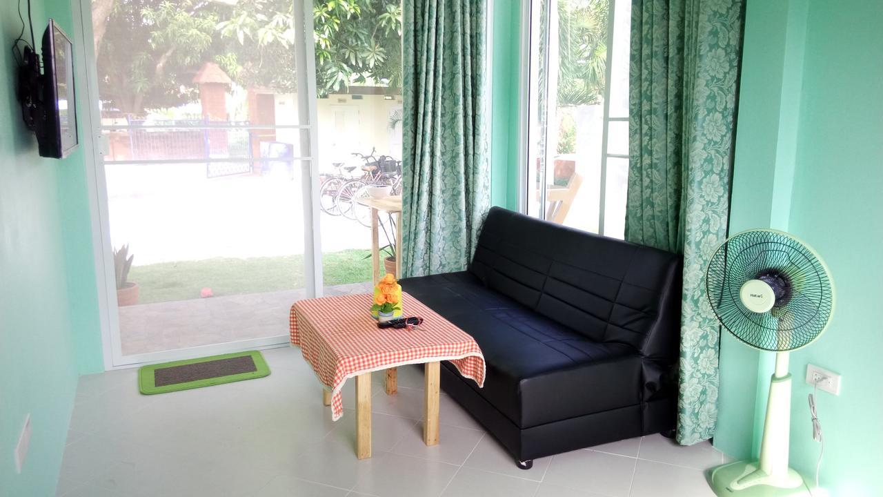 Pat'S Hideaway Bungalows Rayong Exterior photo