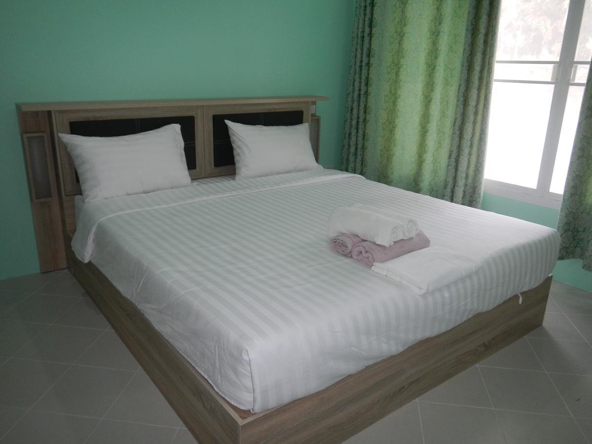 Pat'S Hideaway Bungalows Rayong Exterior photo