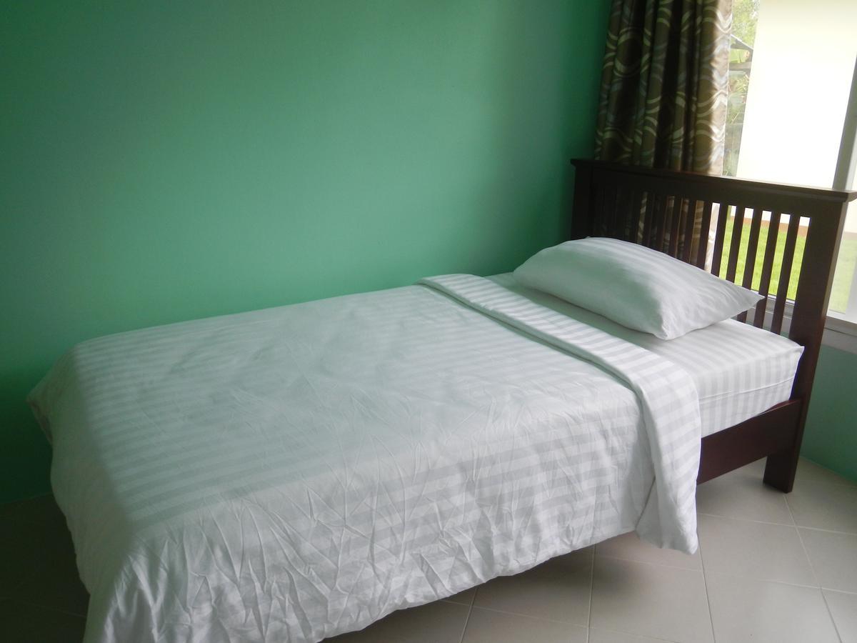Pat'S Hideaway Bungalows Rayong Exterior photo