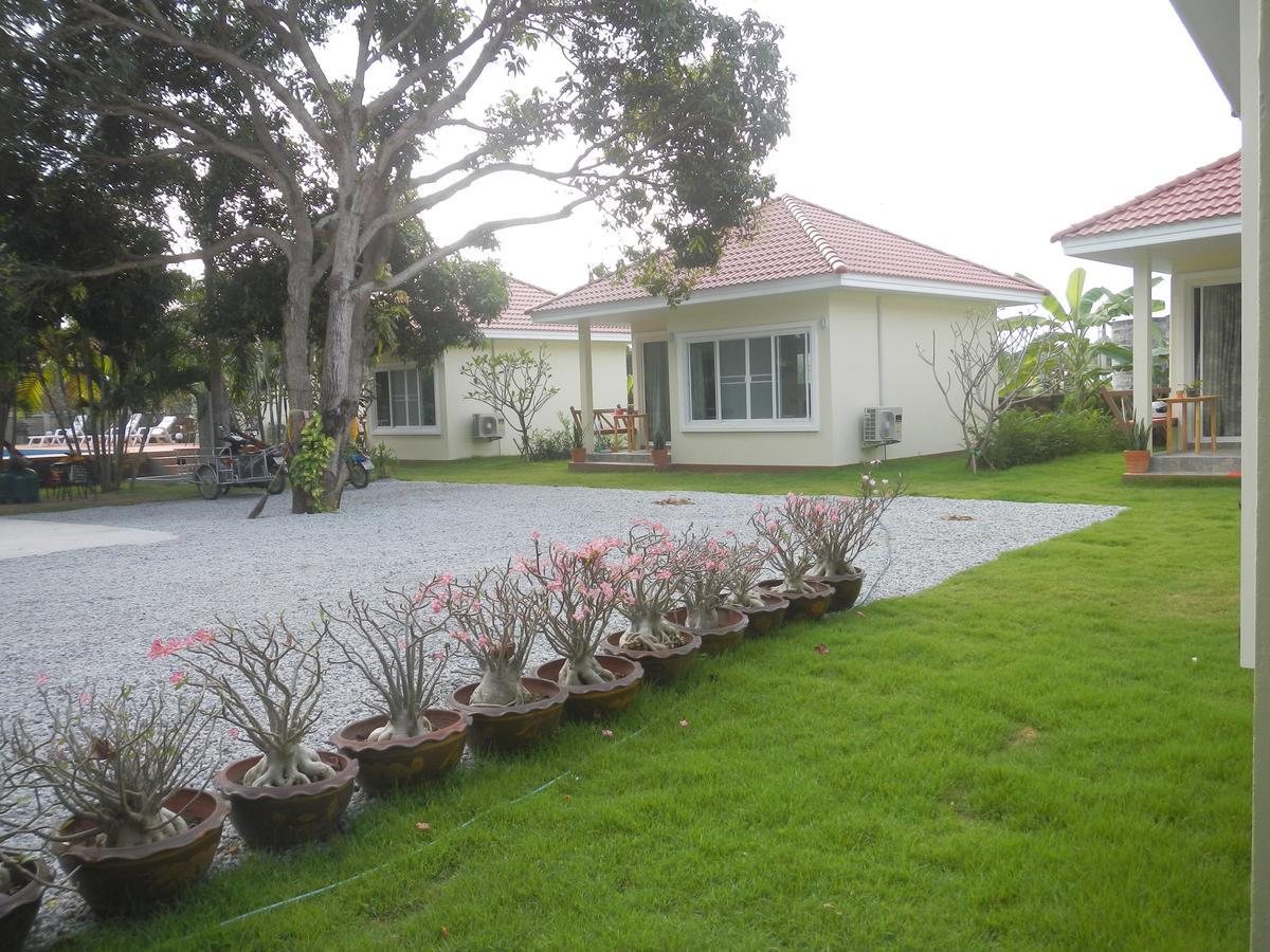 Pat'S Hideaway Bungalows Rayong Exterior photo