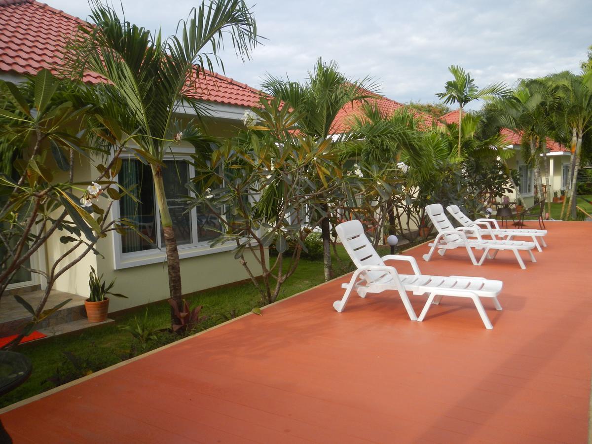 Pat'S Hideaway Bungalows Rayong Exterior photo