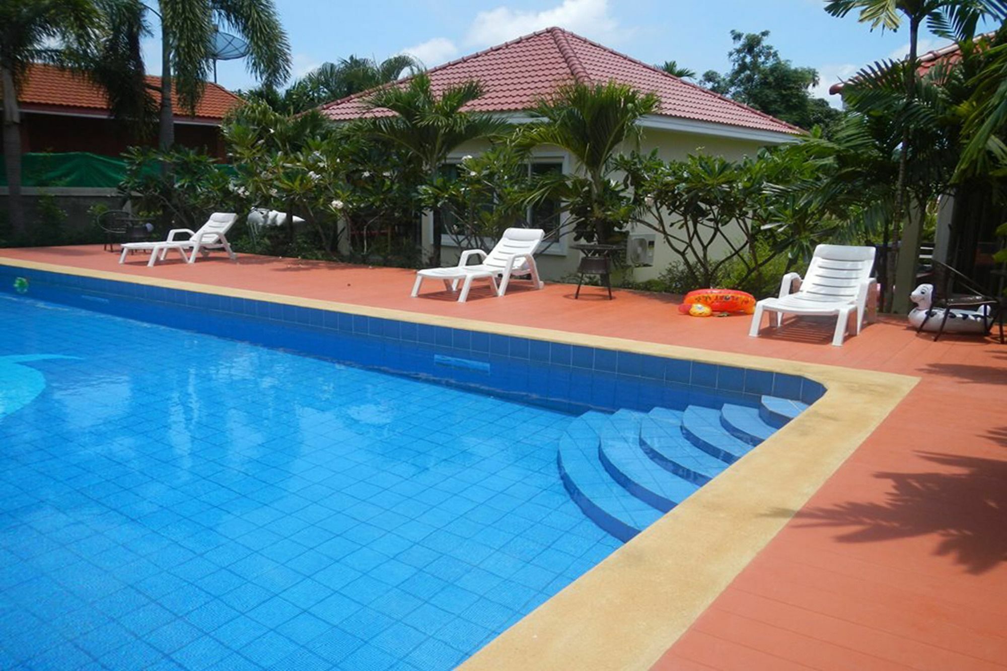 Pat'S Hideaway Bungalows Rayong Exterior photo